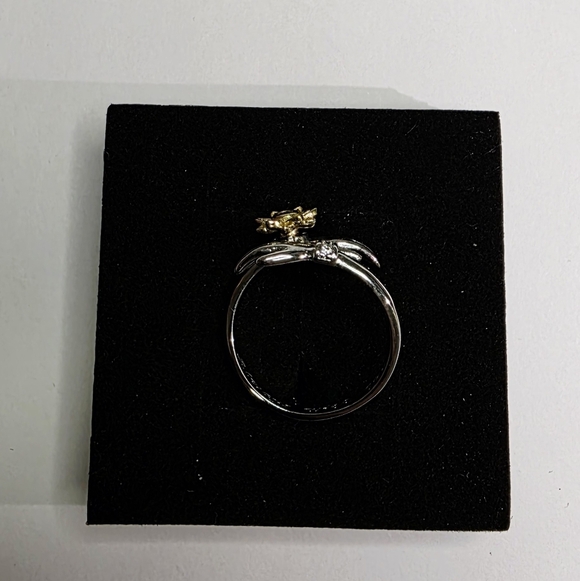 Elegant Silver and Gold Bee Brooch - Picture 3 of 6